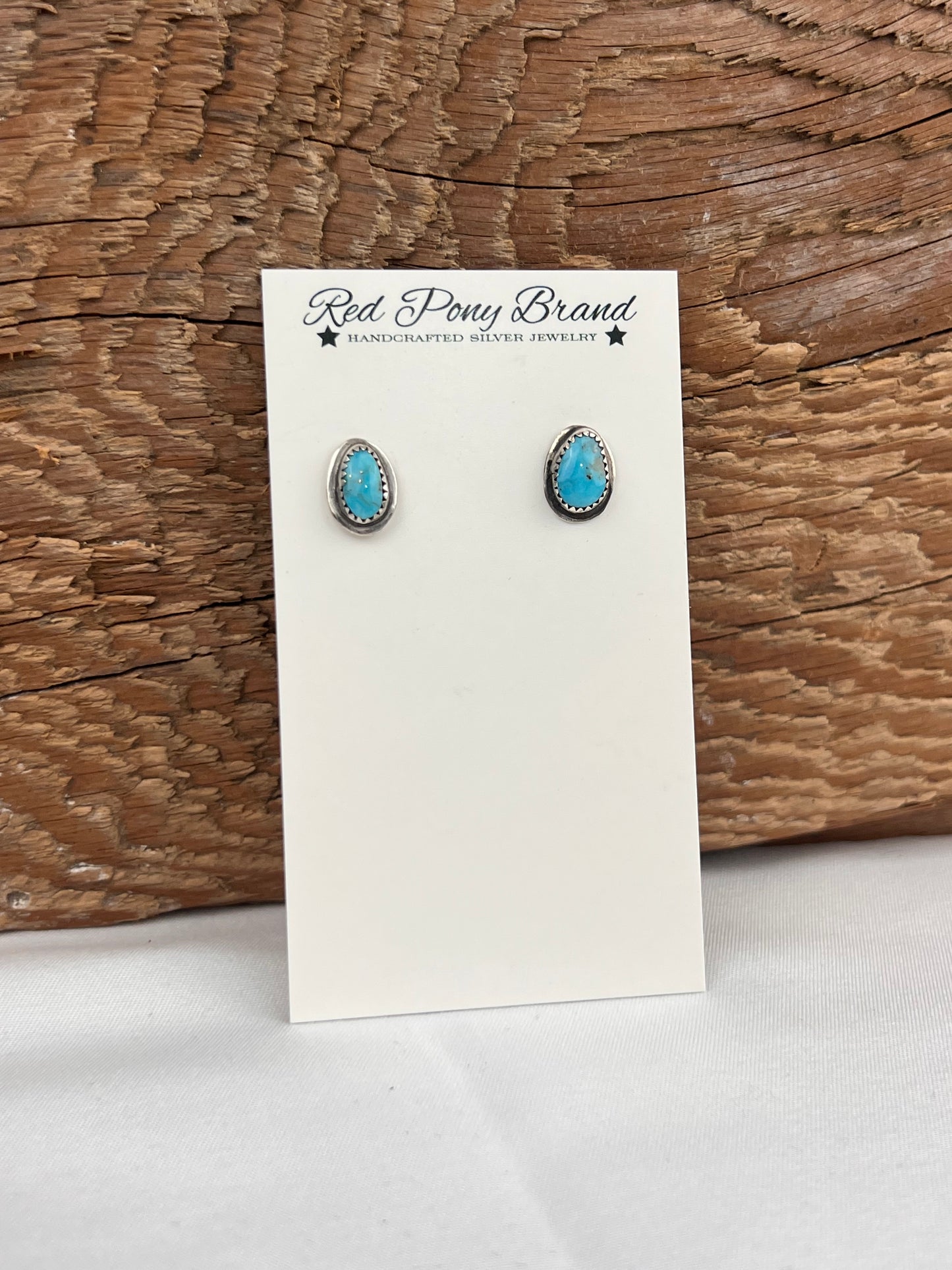 Narrow Picture frame turquoise studs - Teardrop