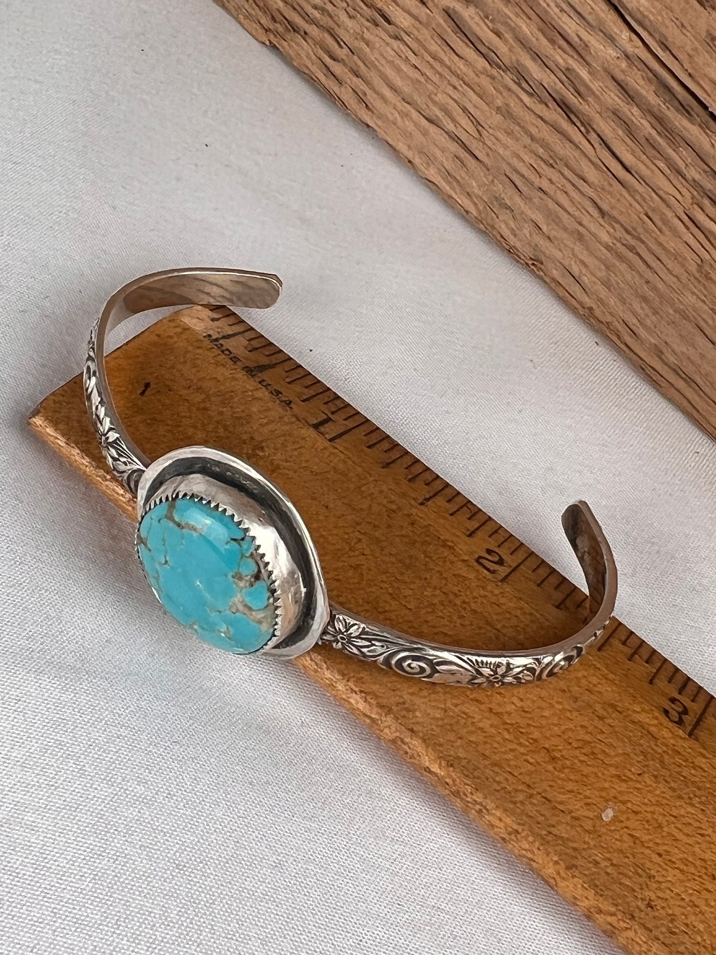 Round Turquoise Floral Wire Cuff - Sm/Med