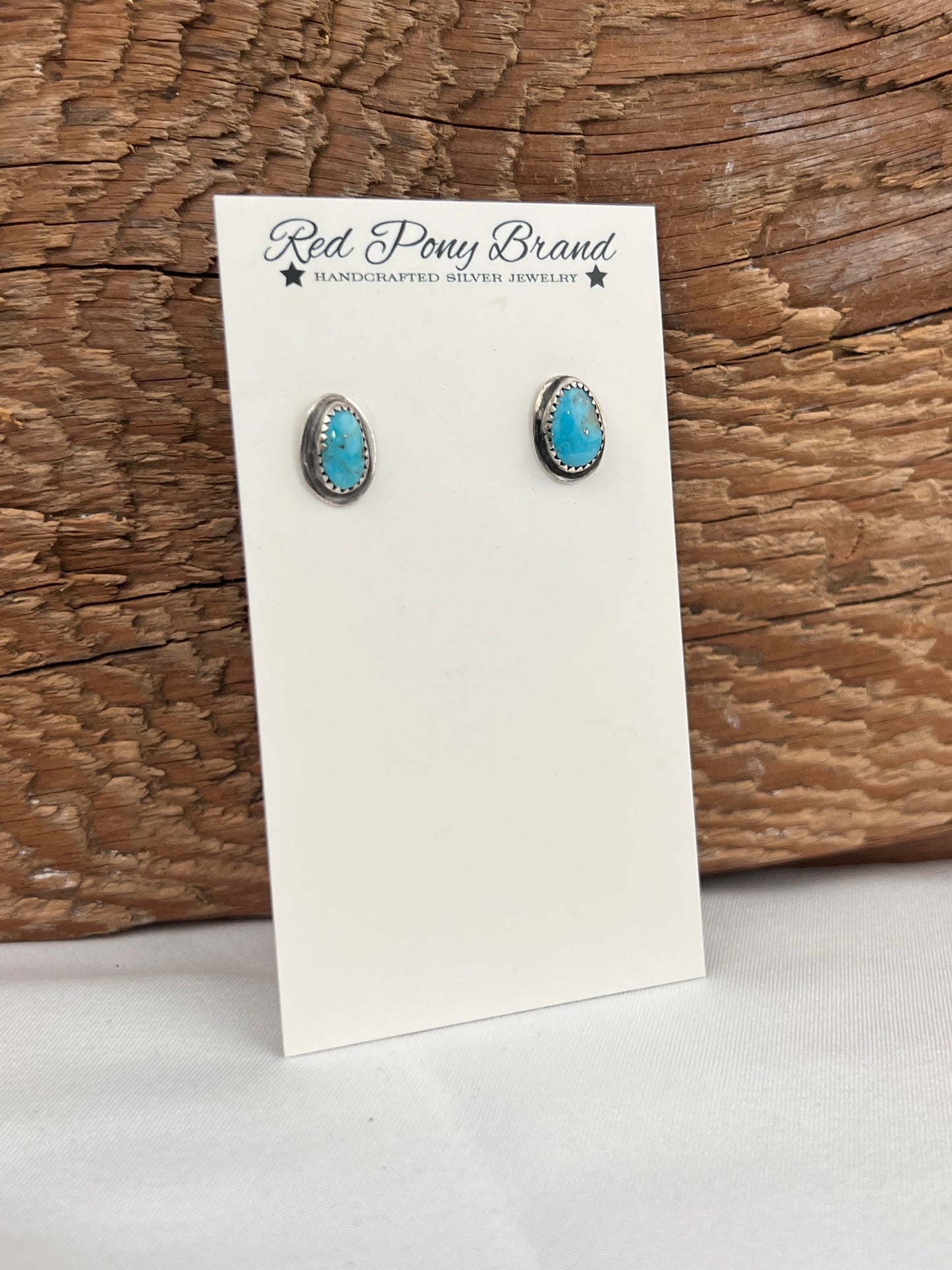 Narrow Picture frame turquoise studs - Teardrop
