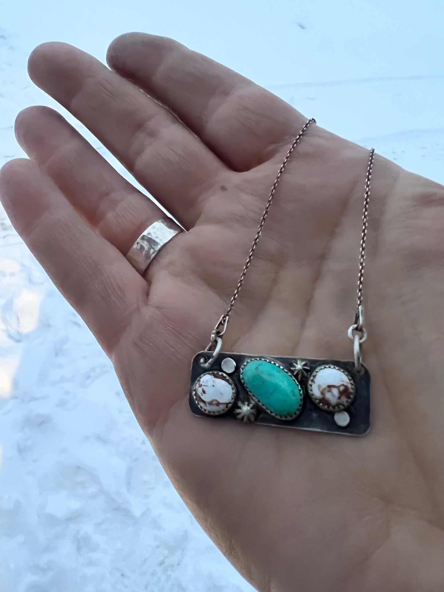 Skipping stones bar necklace